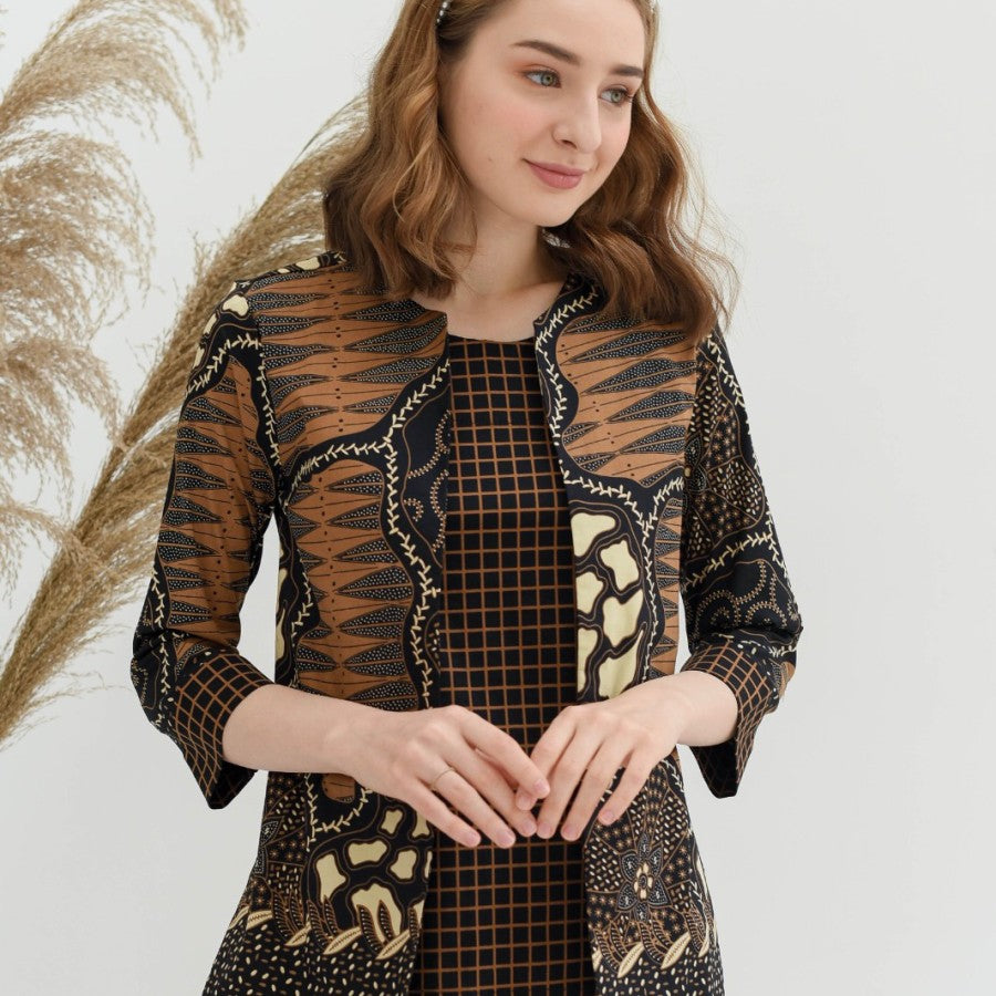 Women_s_Batik_Jacket_-_Geometric_Harmony